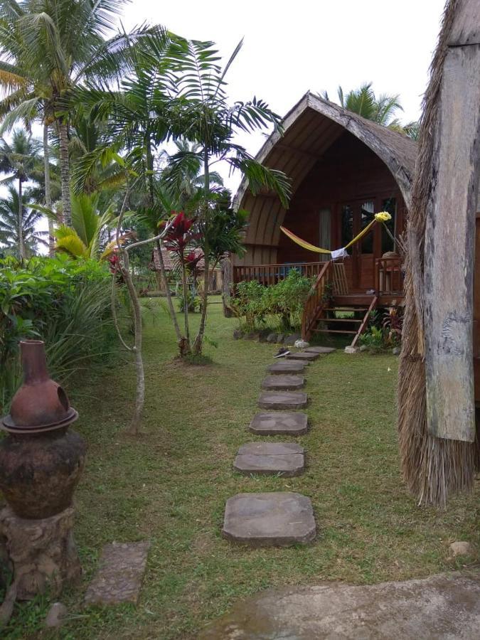 Hakiki Inn Bungalows Tetebatu Exterior photo