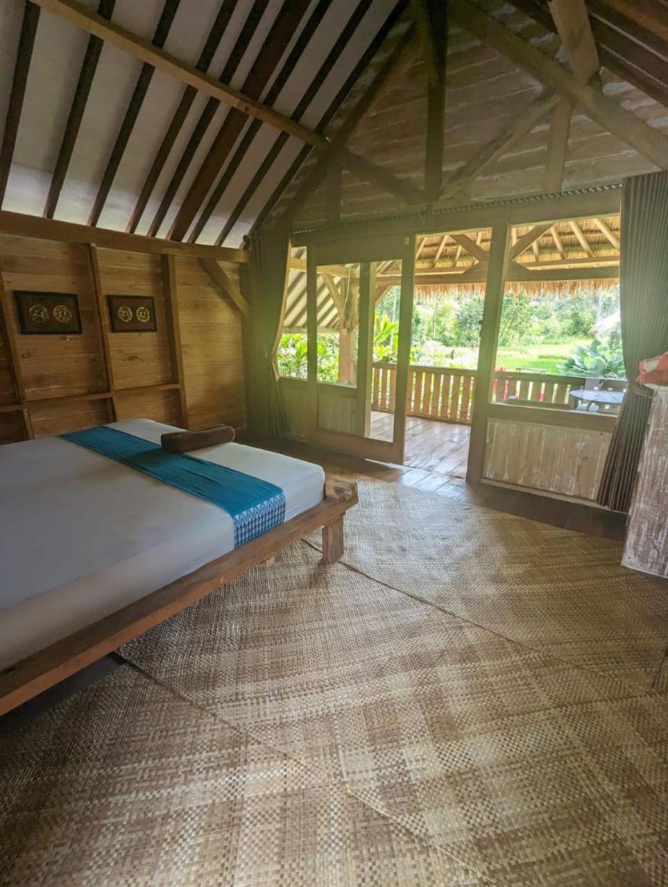Hakiki Inn Bungalows Tetebatu Exterior photo